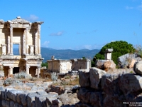 70704LeUsm - Footsteps of Paul - Exploring the ruins of Ephesus   Each New Day A Miracle  [  Understanding the Bible   |   Poetry   |   Story  ]- by Pete Rhebergen